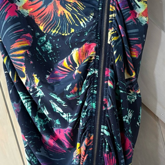 BCBGMaxAzria Floral Sleeveless Dress - Picture 6 of 7